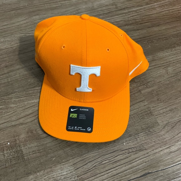 NWT University of Tennessee Nike Classic99 Cap - Picture 1 of 4